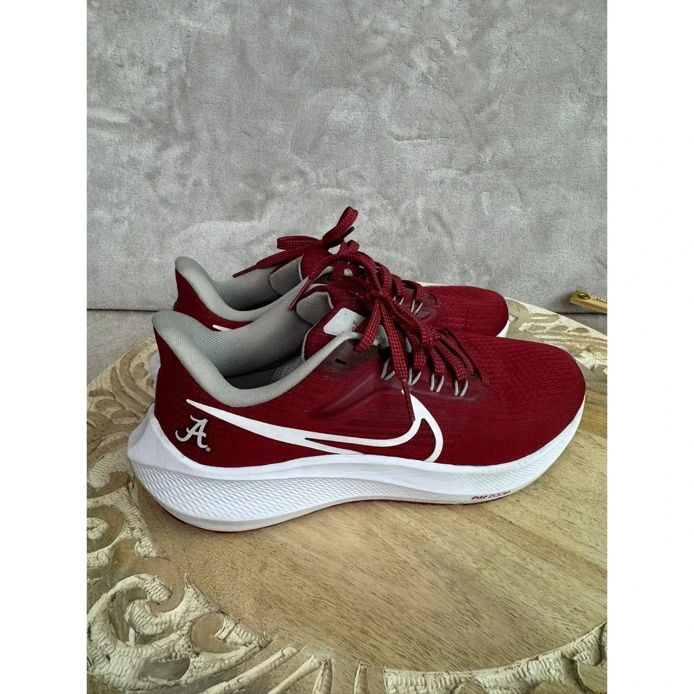 Nike Air Zoom Pegasus‎ 39 Alabama Crimson Tide Red White DR1960-600 Mens 5.5